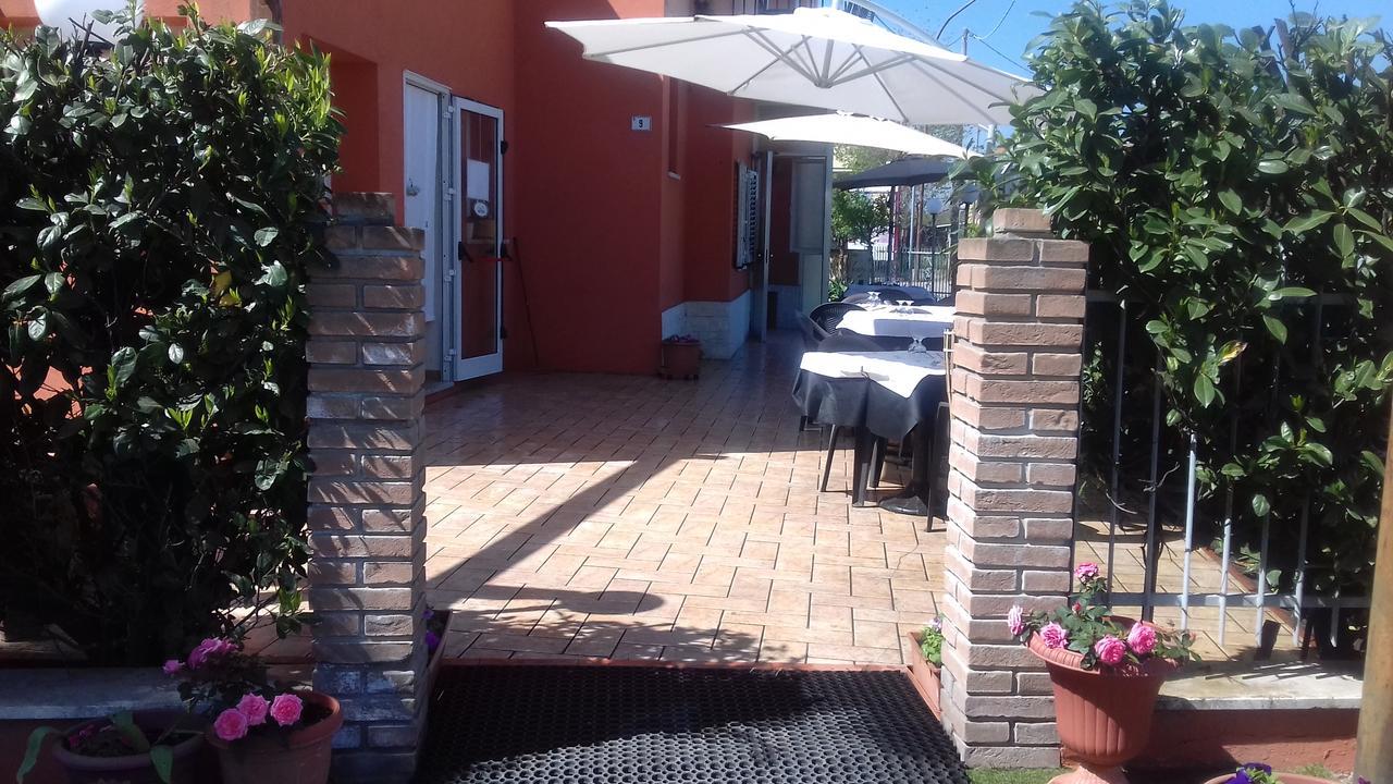 La Campagnola Trattoria Con Alloggio 미사노아드리아티코 외부 사진