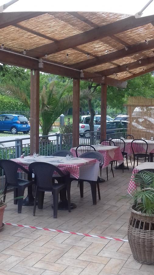 La Campagnola Trattoria Con Alloggio 미사노아드리아티코 외부 사진